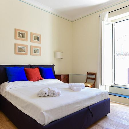 Bright And Comfy 3 Bedroom Apt In Monti Рим Екстериор снимка