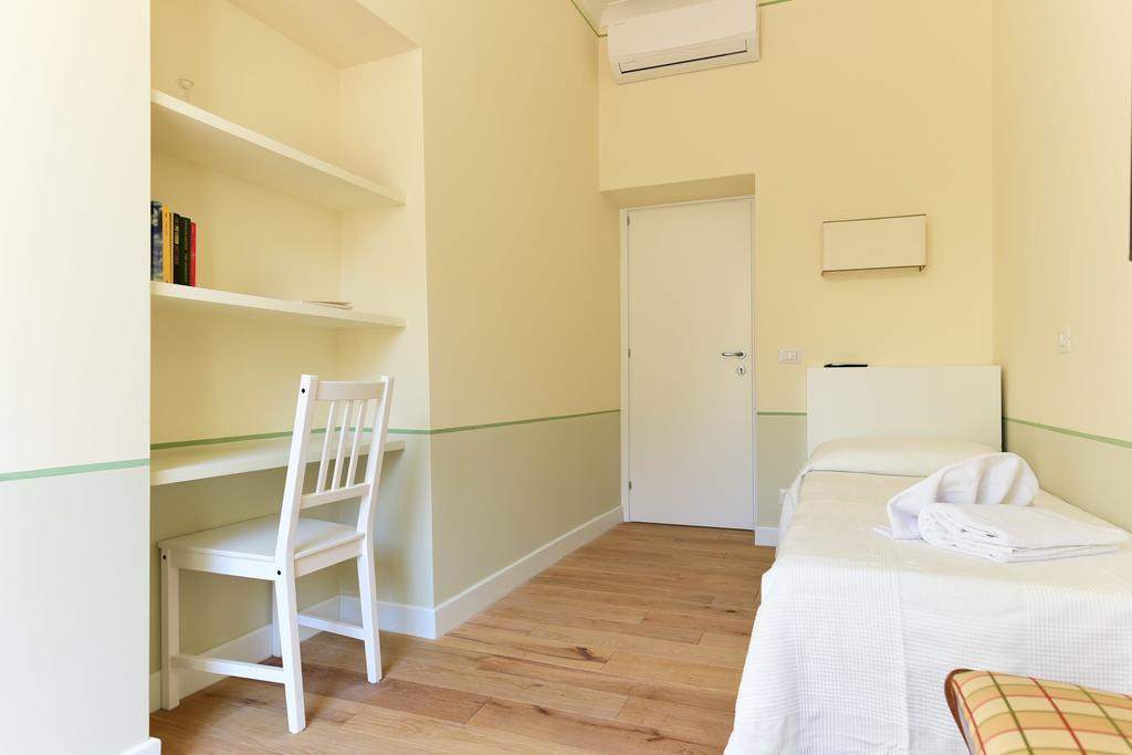 Bright And Comfy 3 Bedroom Apt In Monti Рим Екстериор снимка