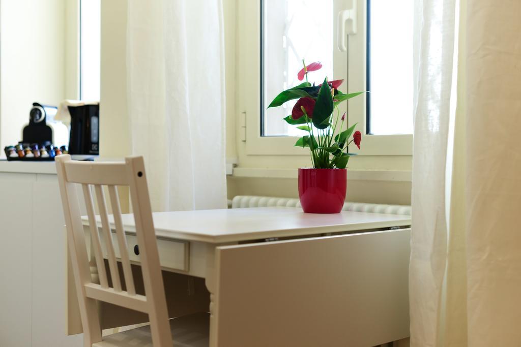 Bright And Comfy 3 Bedroom Apt In Monti Рим Екстериор снимка